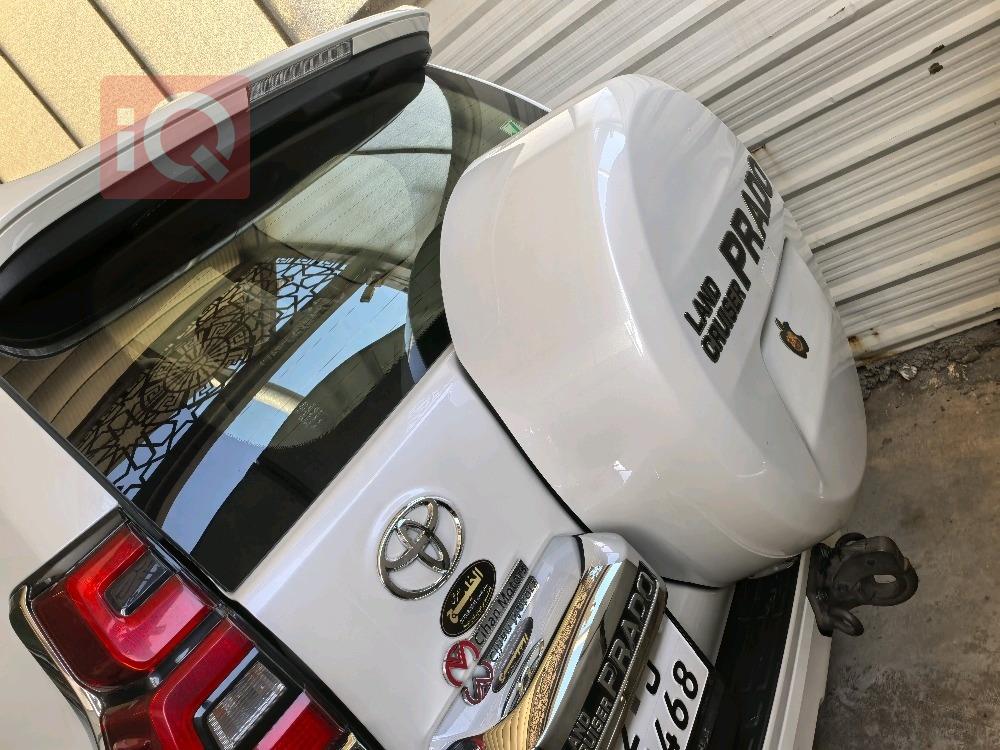 تۆیۆتا لاندكروزر پرادۆ